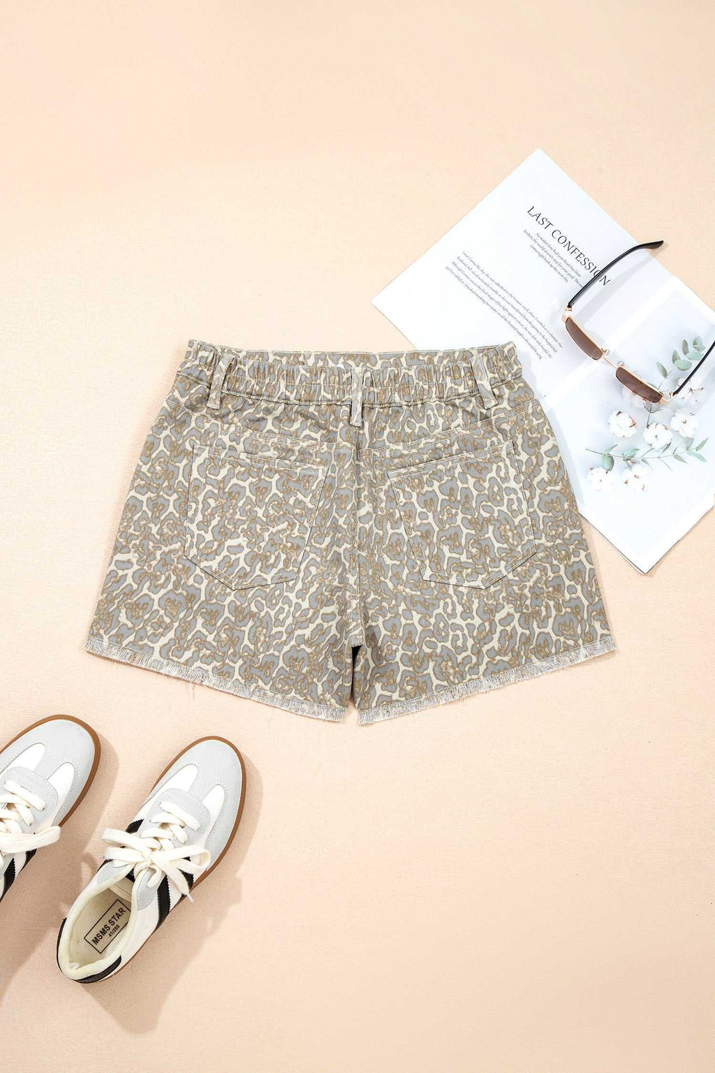 Khaki leopard denim shorts, view 4
