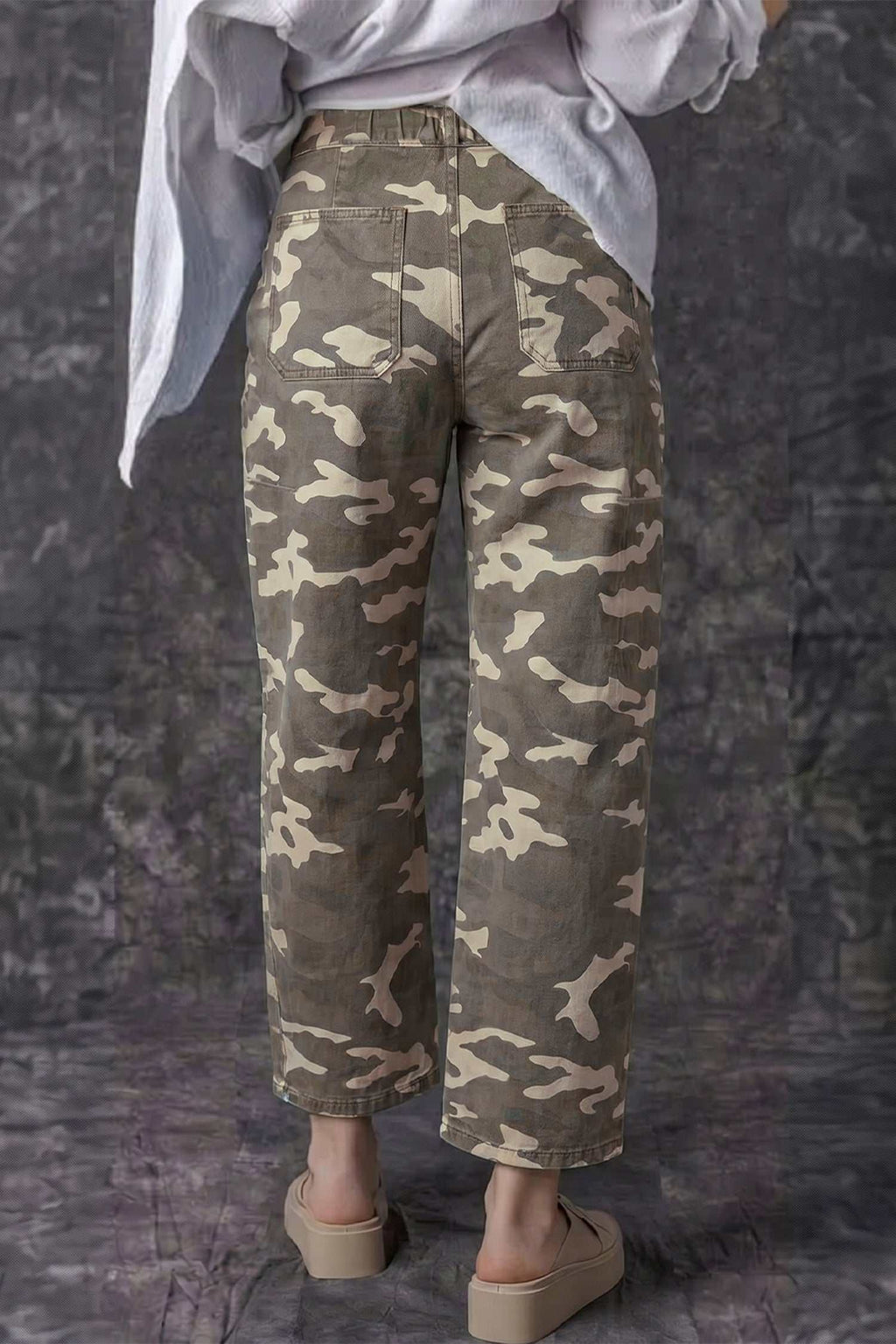 Relaxed fit Khaki Leopard Drawstring barrel jeans with elastic waist and side pockets in khaki camouflage pattern