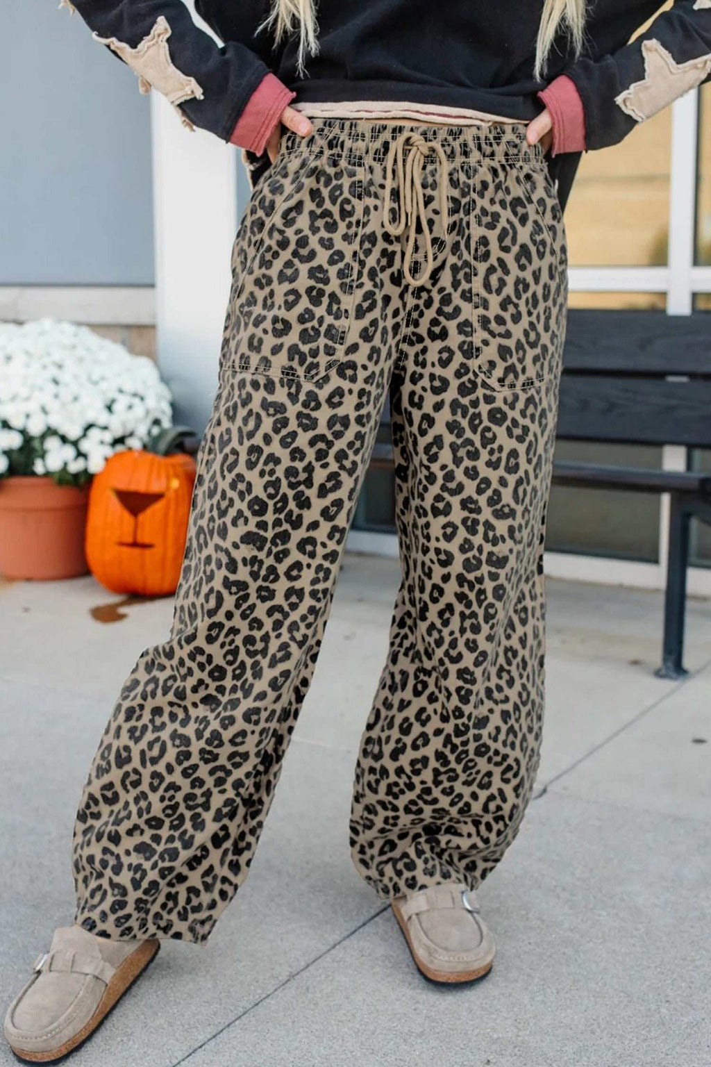 Women's khaki leopard print loose denim pants with drawstring waist and pockets