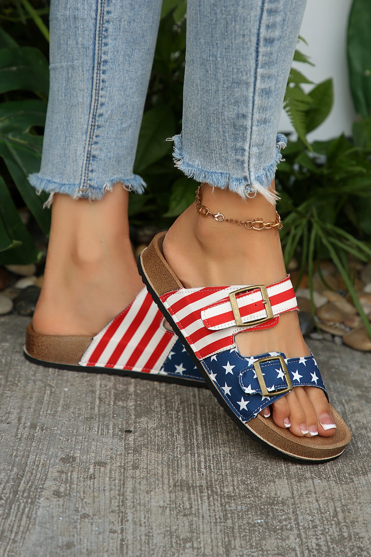 Black Two-Tone Buckle Strap Slippers