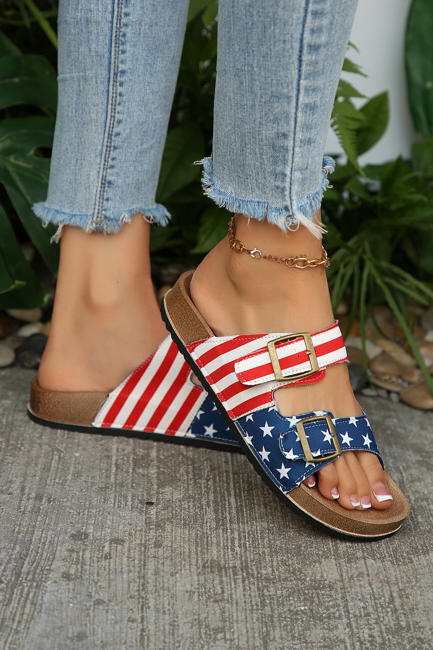 Black Two-Tone Buckle Strap Slippers