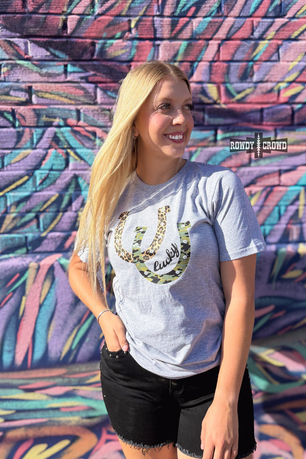 Lucky Horseshoe TEE Rowdy Crowd Clothing