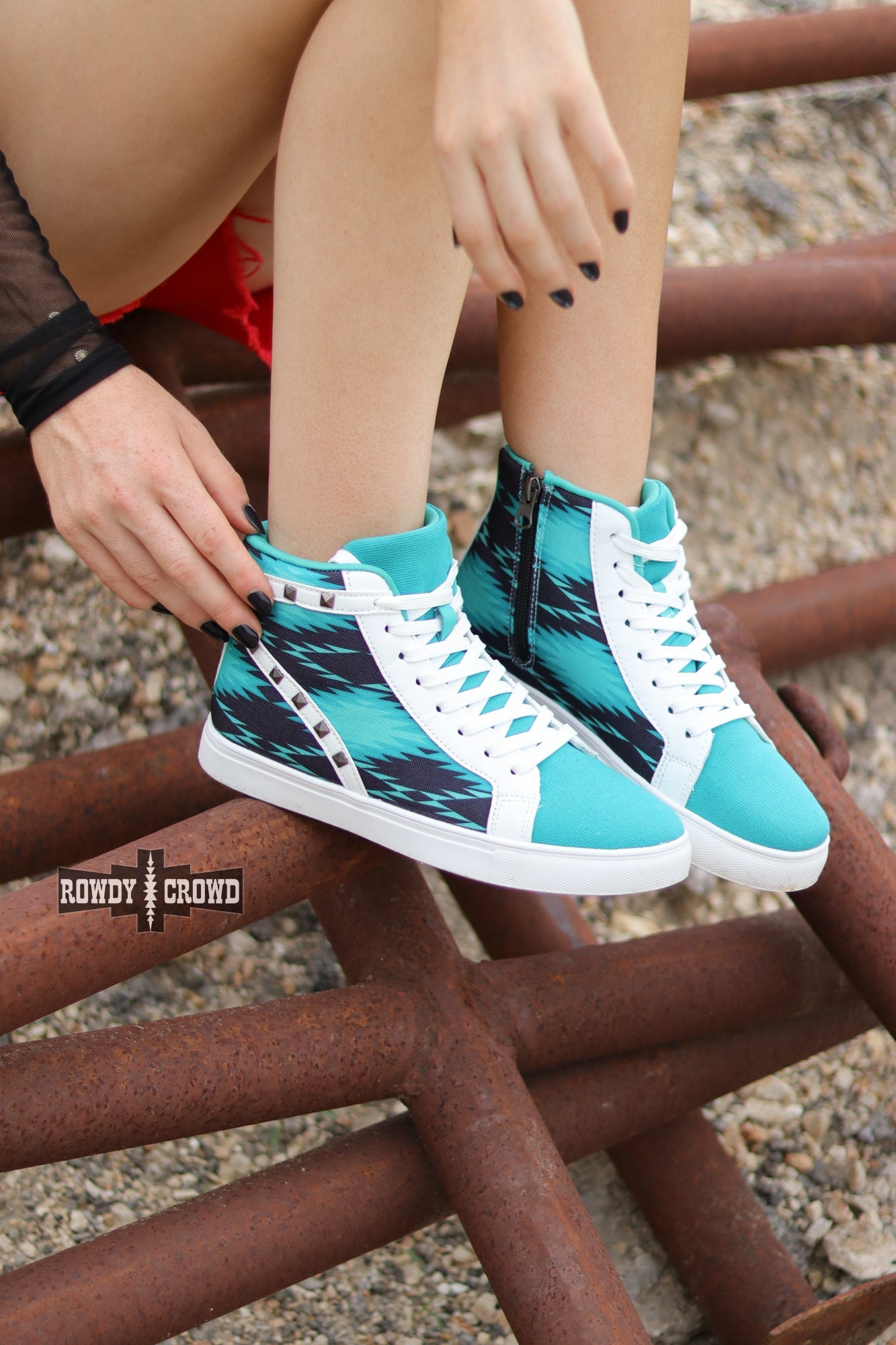 Heartland Hightops Rowdy Crowd Clothing