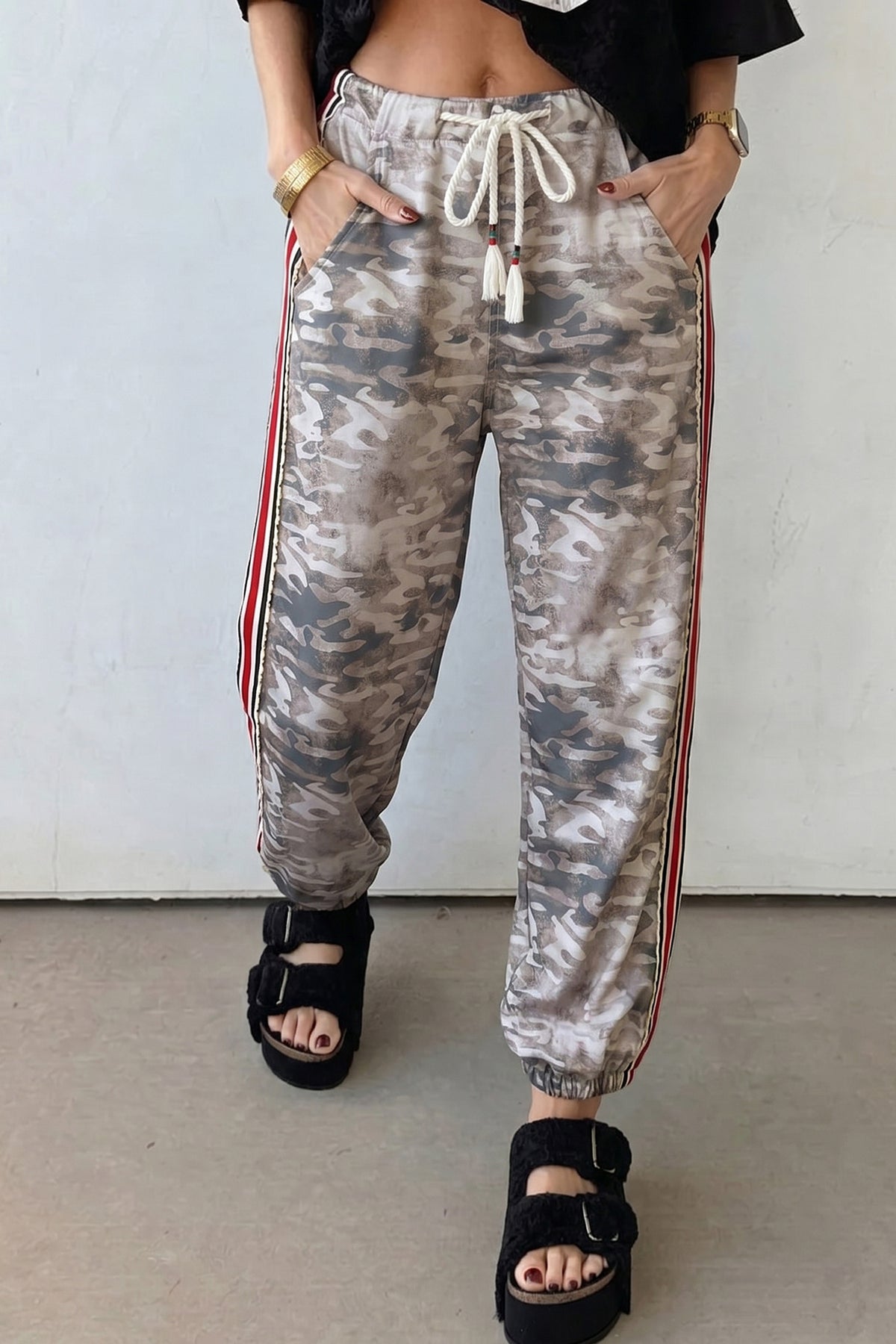 Green Camouflage Print Striped Side Panel Patchwork Drawstring Pants Dear-Lover Dropshipping