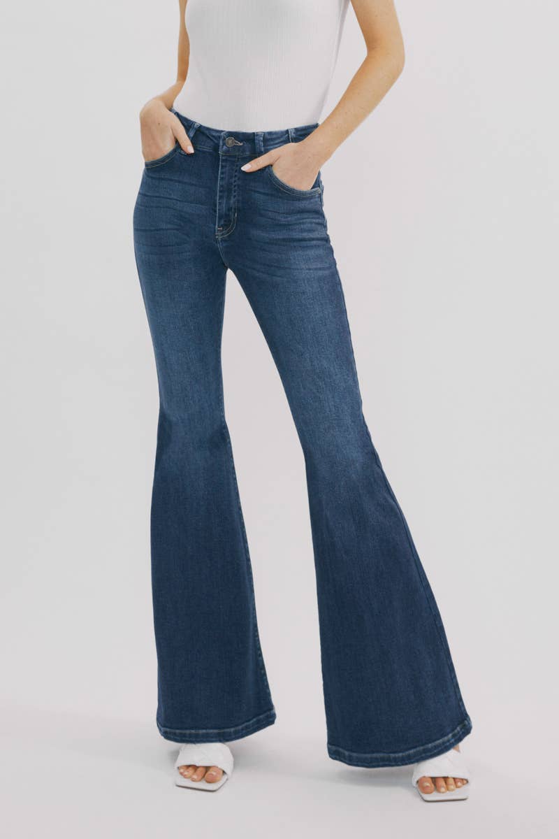 Kan Can High-Rise super flare dark wash jeans with back waistband seam and front coin pocket size 9